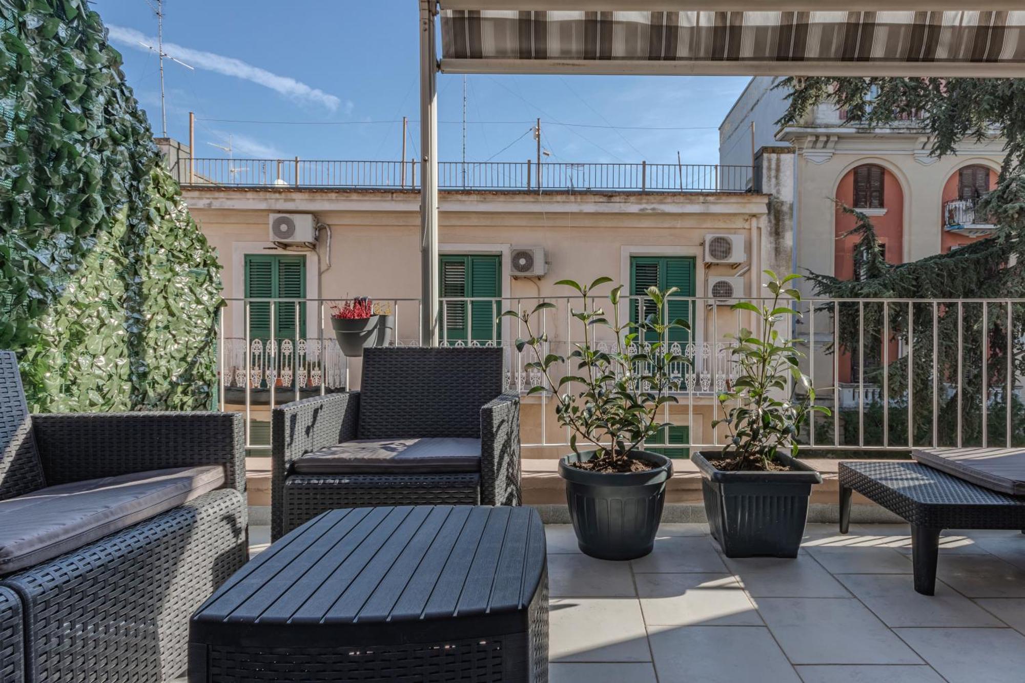 Апартаменты Eritrean Terrace Бари Экстерьер фото